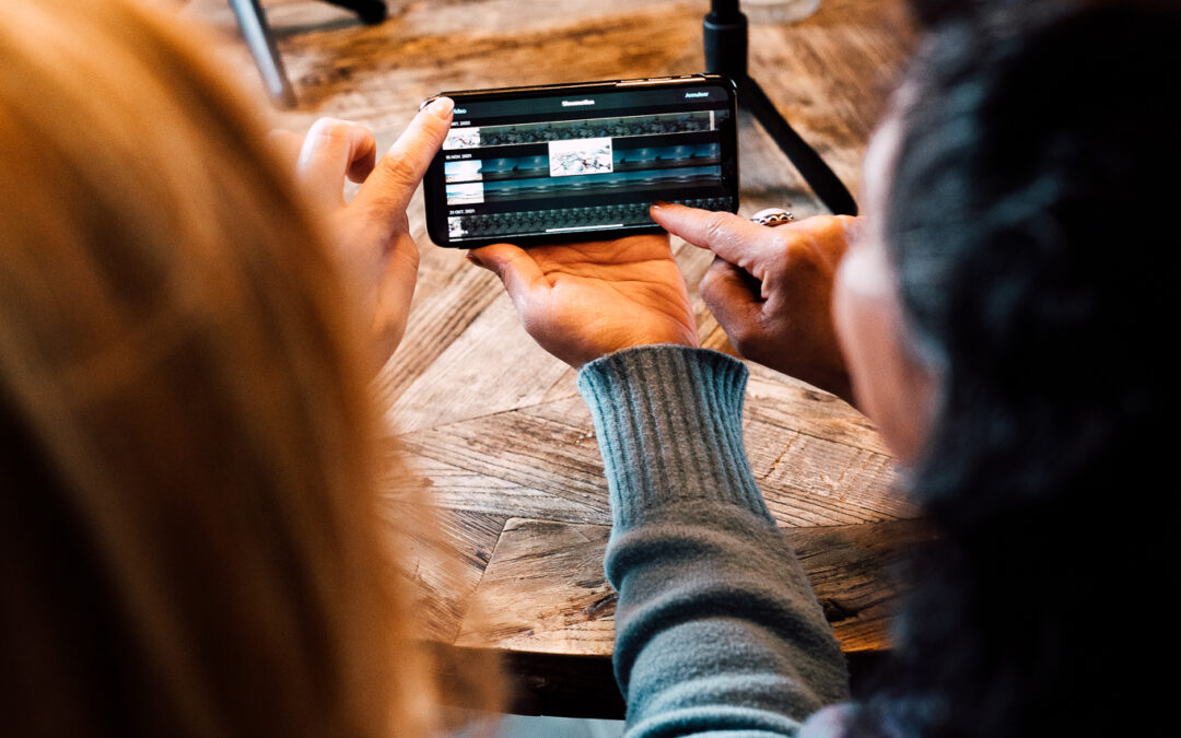 Video bewerken met een app op je smartphone of op je computer?